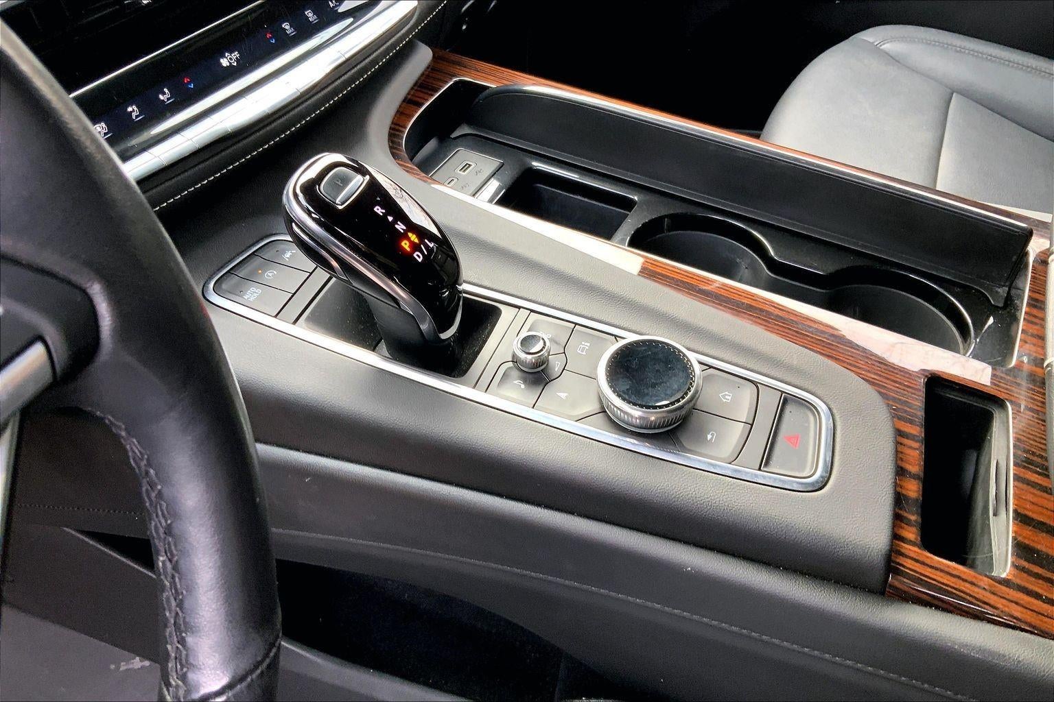 2023 Cadillac Escalade Luxury