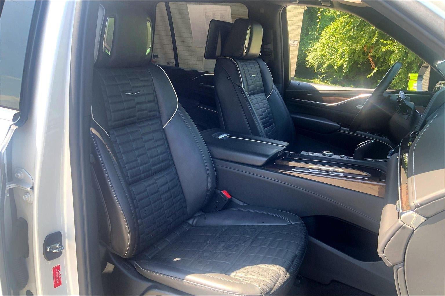 2022 Cadillac Escalade Premium Luxury Platinum