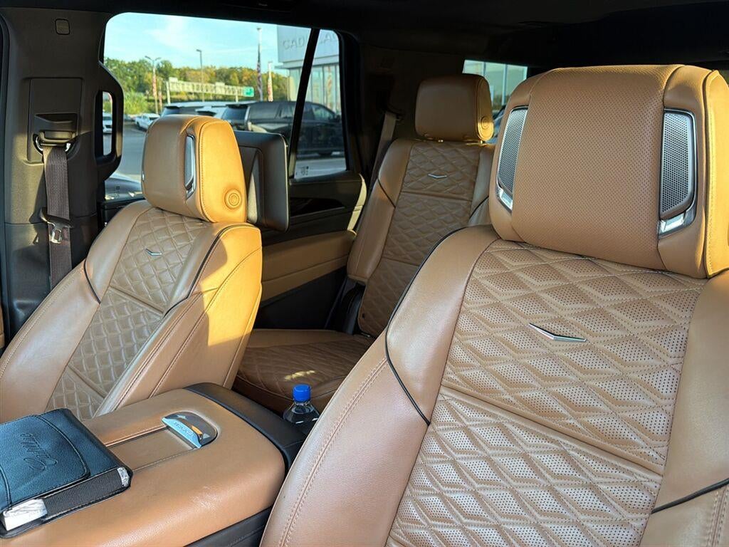 2021 Cadillac Escalade Sport