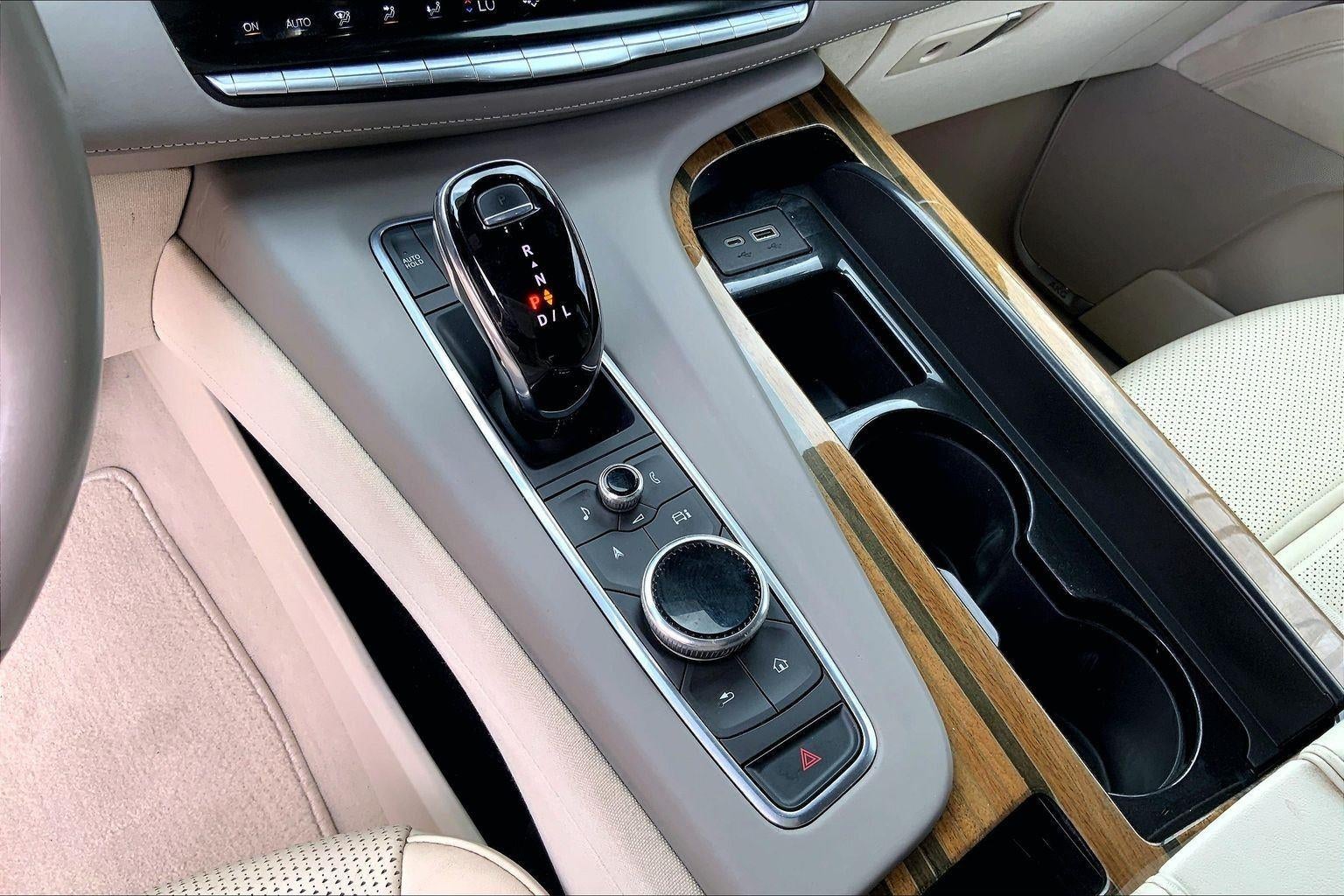 2022 Cadillac Escalade ESV Premium Luxury Platinum