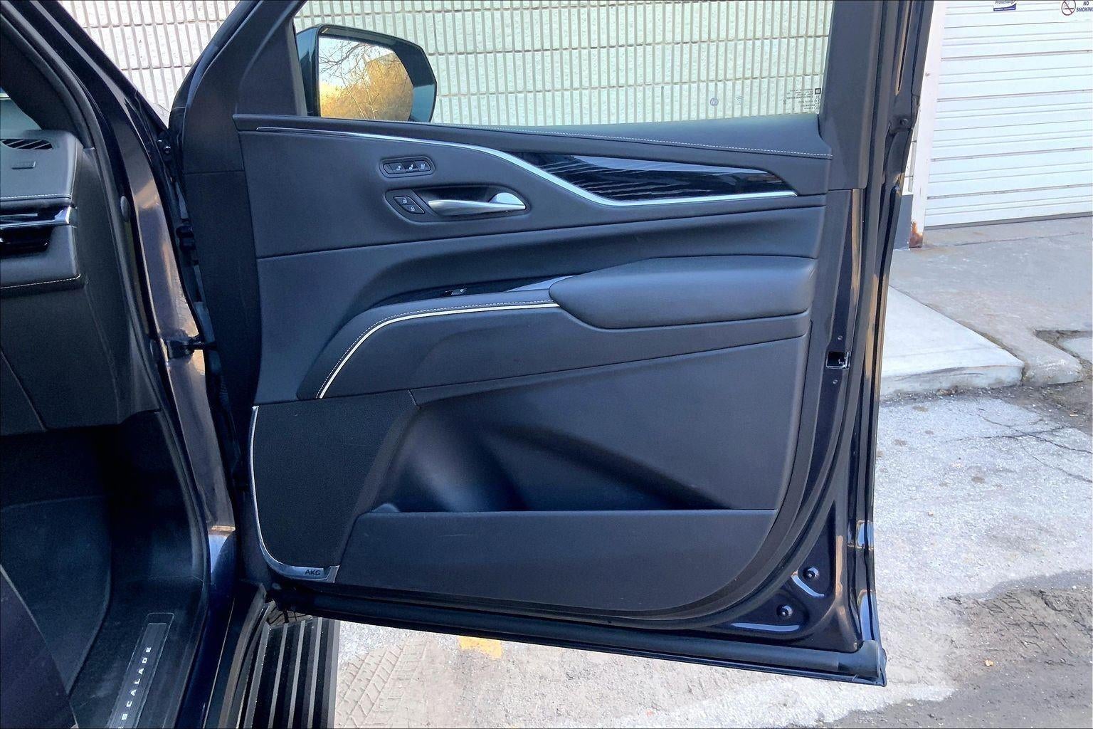 2023 Cadillac Escalade ESV Sport