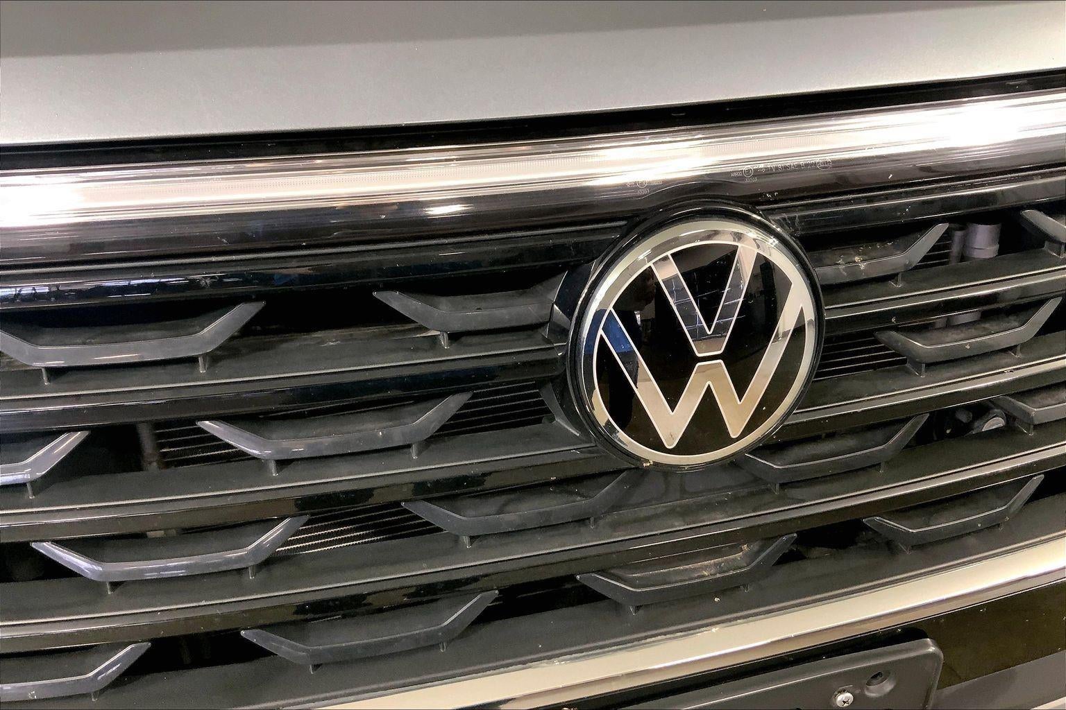 2025 Volkswagen Atlas Cross Sport 2.0T SE w/Technology