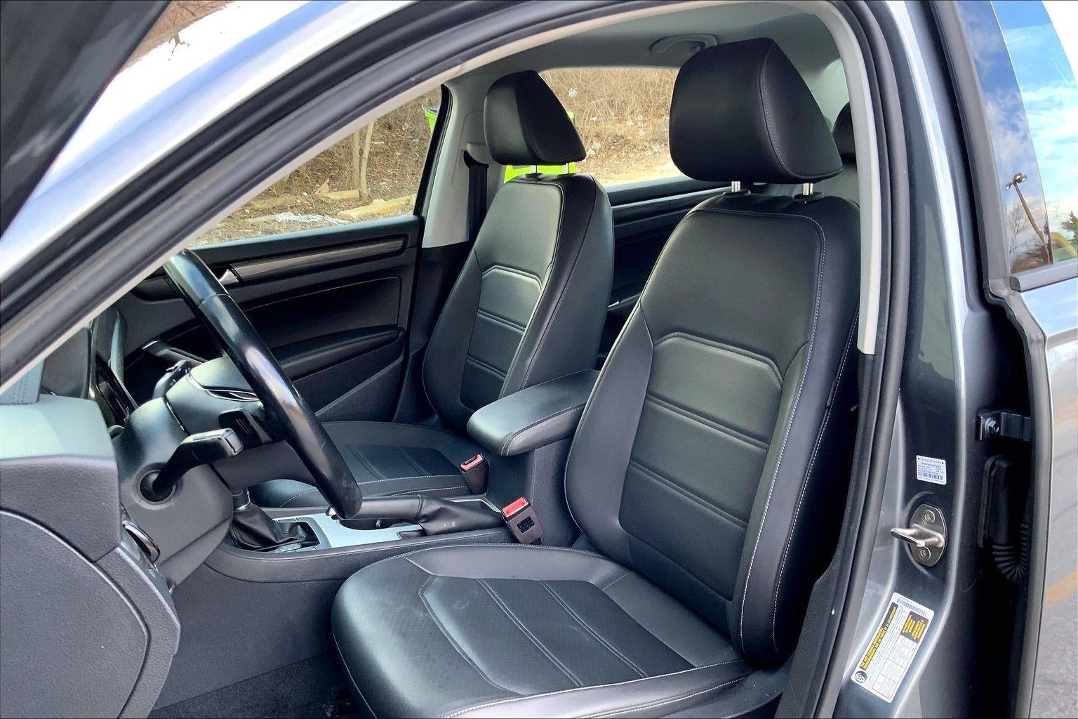 2020 Volkswagen Passat 2.0T R-Line