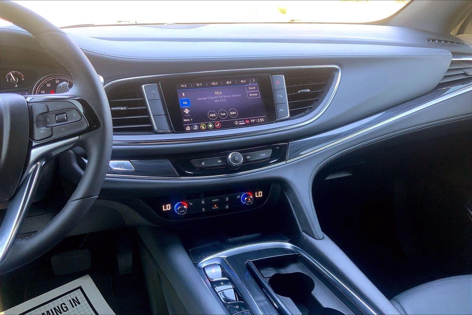 2022 Buick Enclave Essence