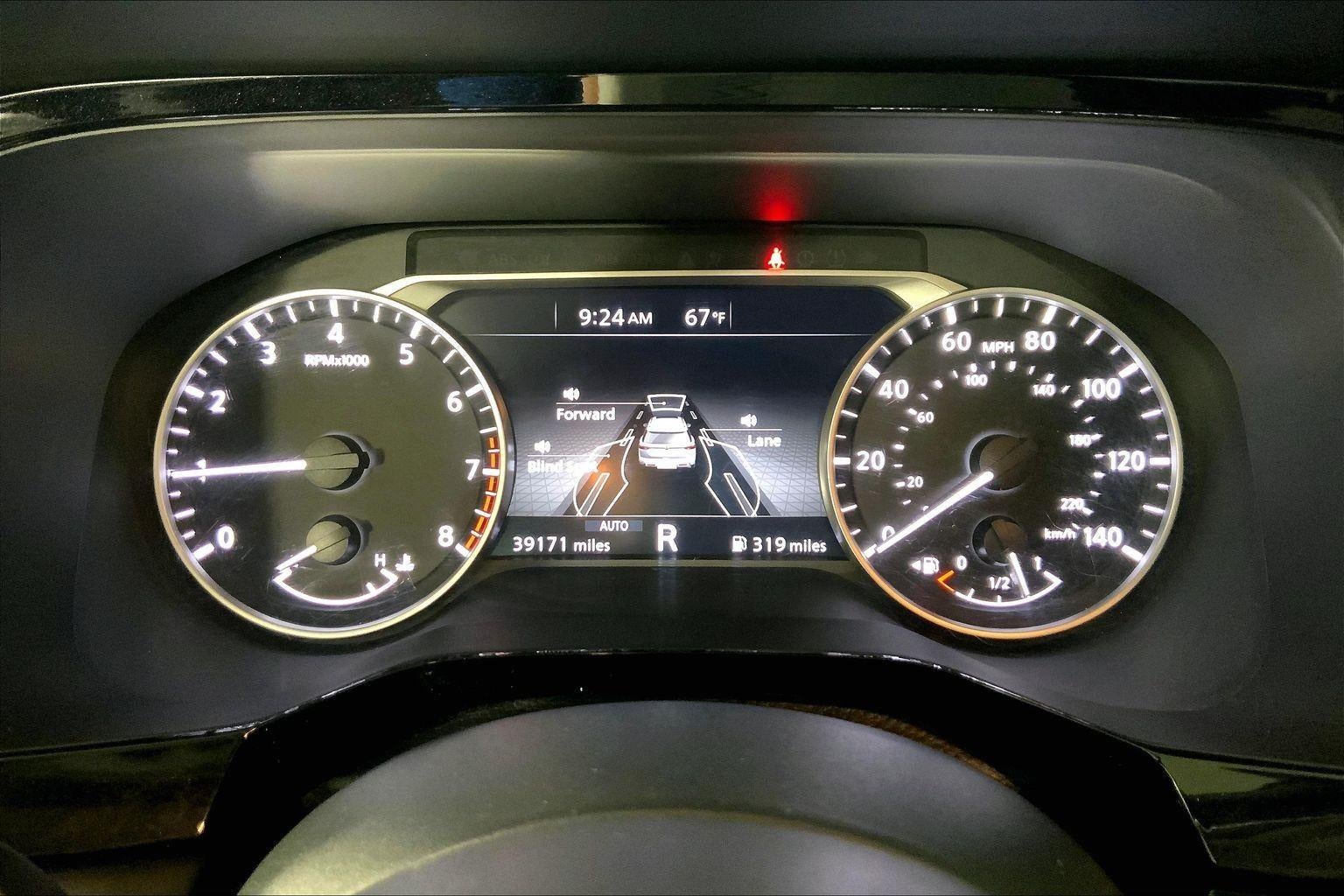 2025 Nissan Pathfinder SV