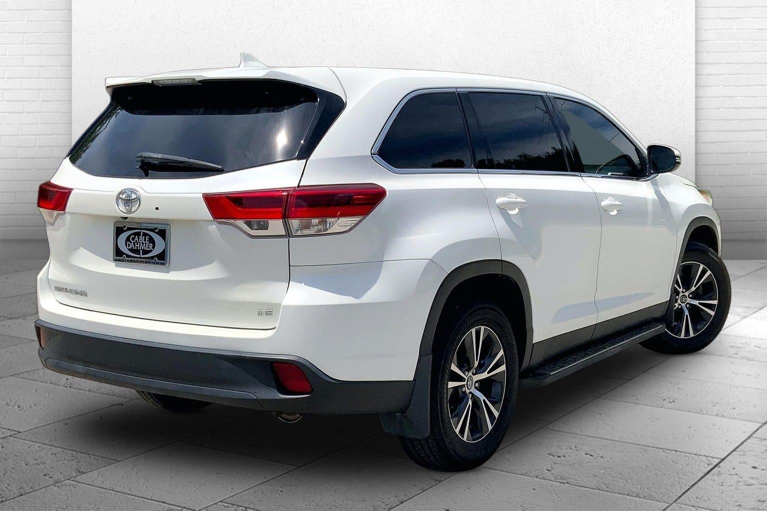 2019 Toyota Highlander LE