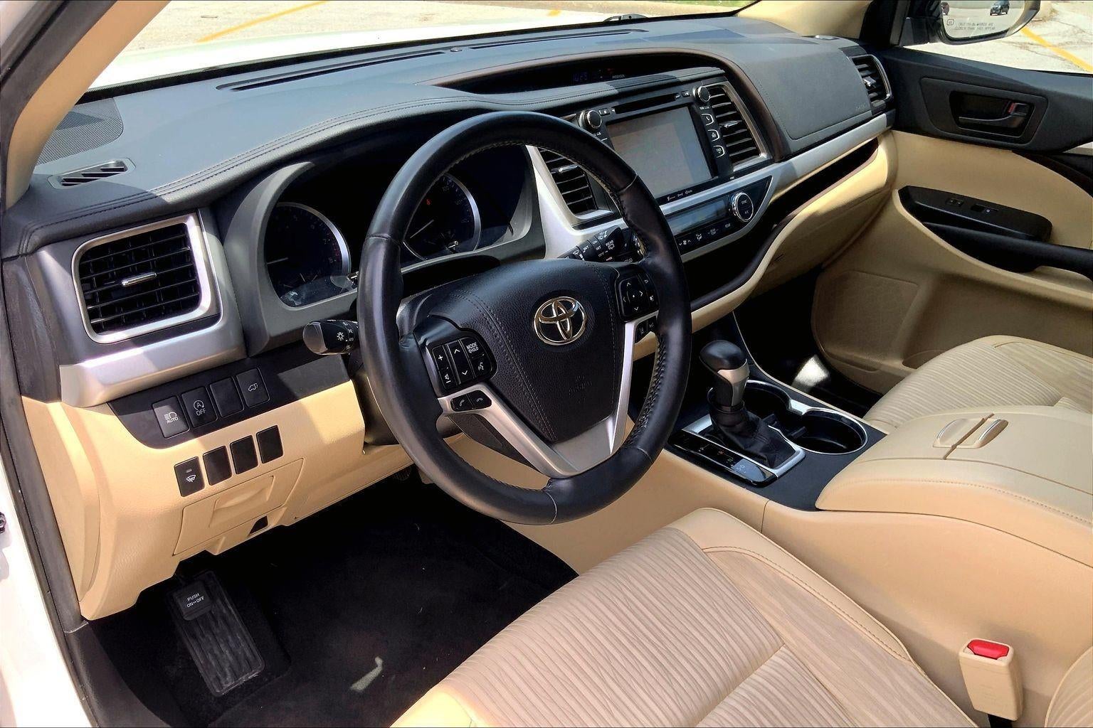 2019 Toyota Highlander LE