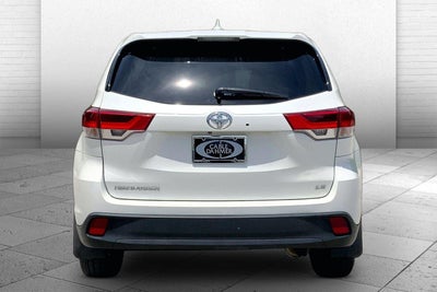 2019 Toyota Highlander LE