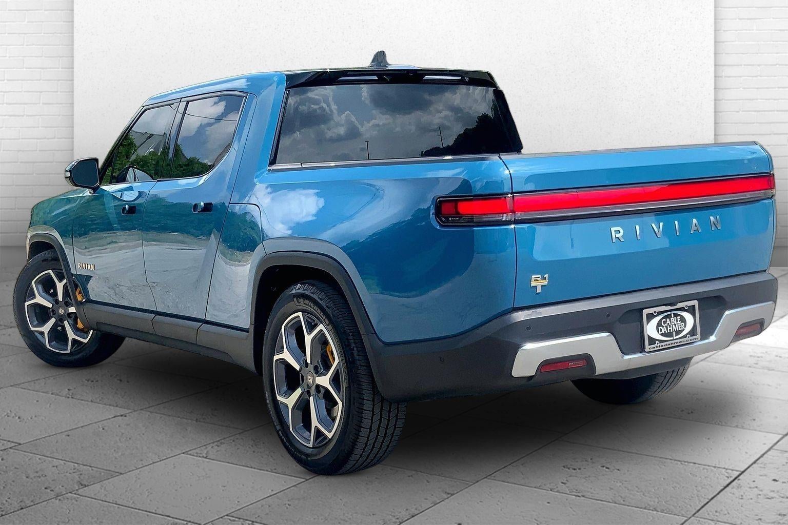 2022 RIVIAN R1T Adventure Package