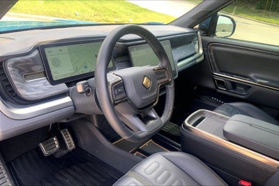 2022 RIVIAN R1T Adventure Package