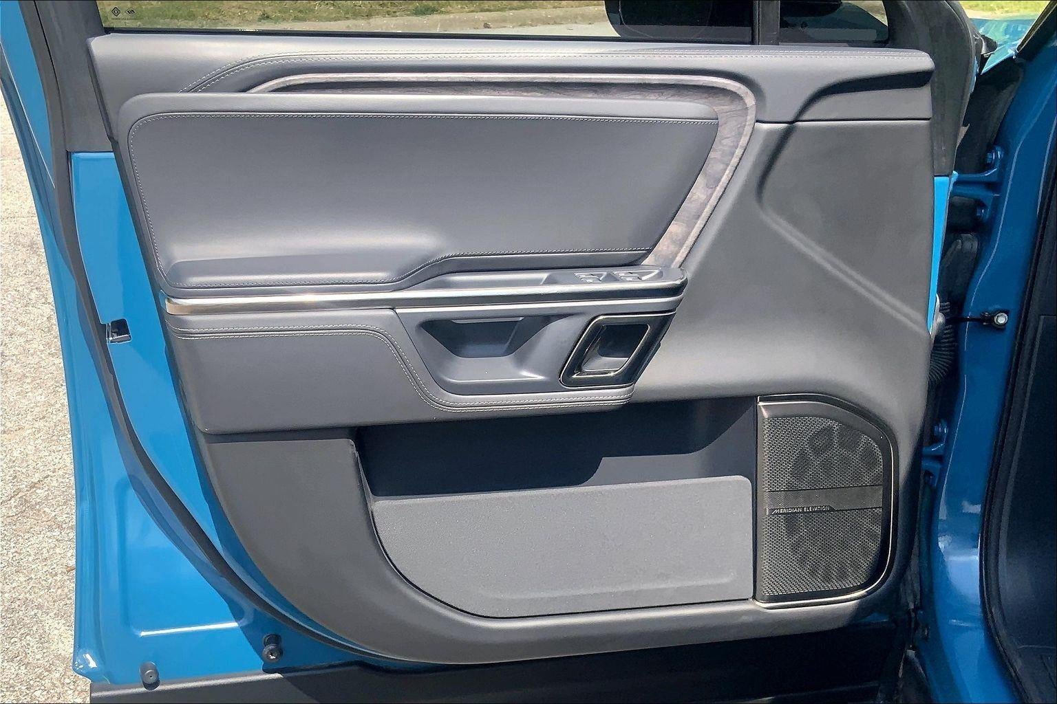 2022 RIVIAN R1T Adventure Package