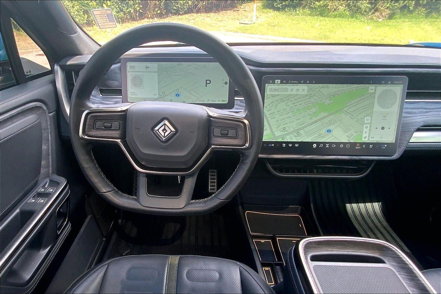 2022 RIVIAN R1T Adventure Package