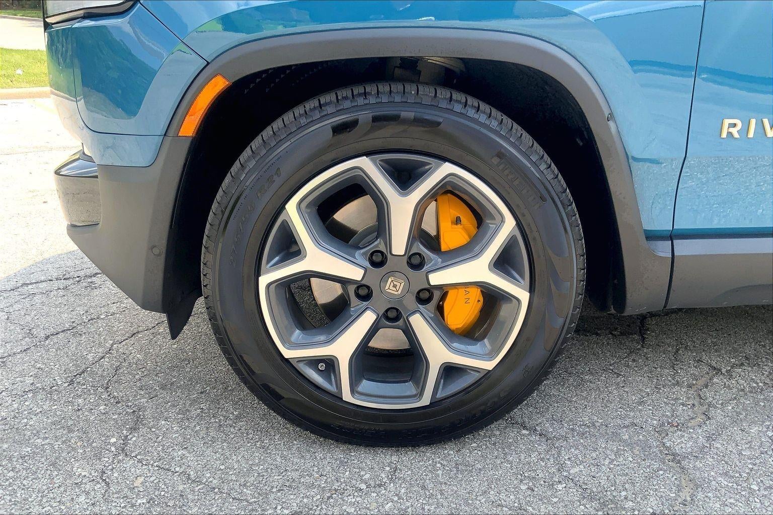 2022 RIVIAN R1T Adventure Package