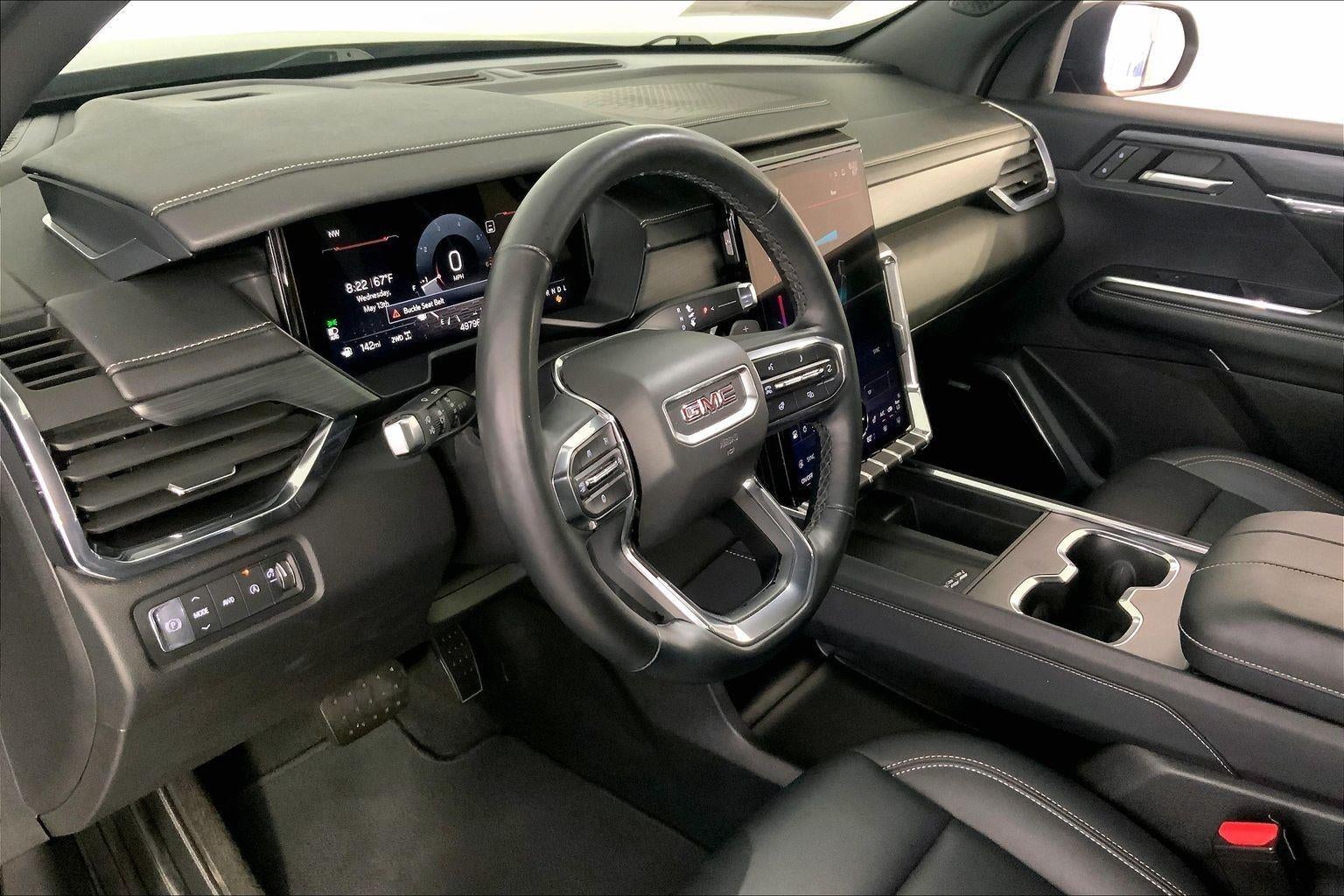2024 GMC Acadia Elevation