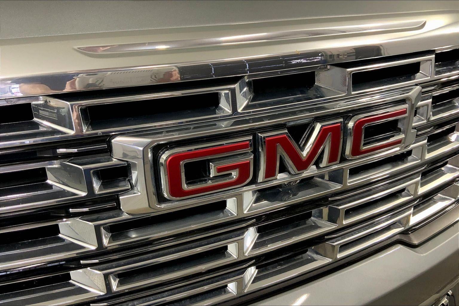 2025 GMC Acadia Denali