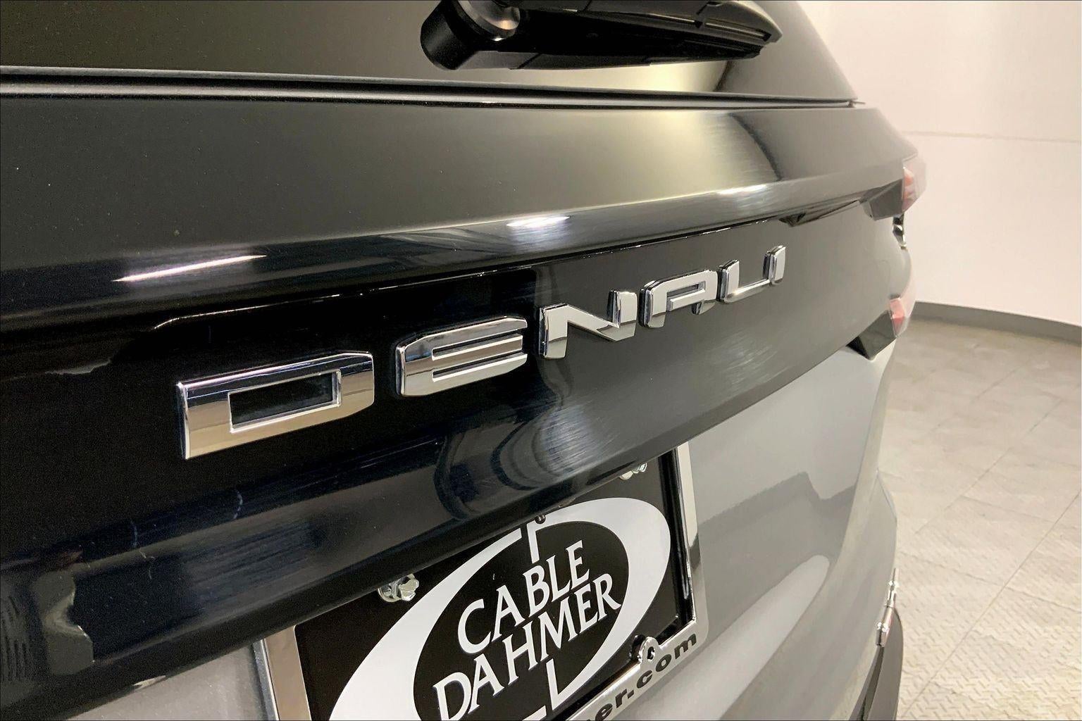 2025 GMC Acadia Denali