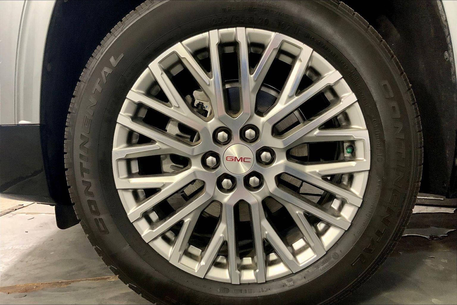 2025 GMC Acadia Denali