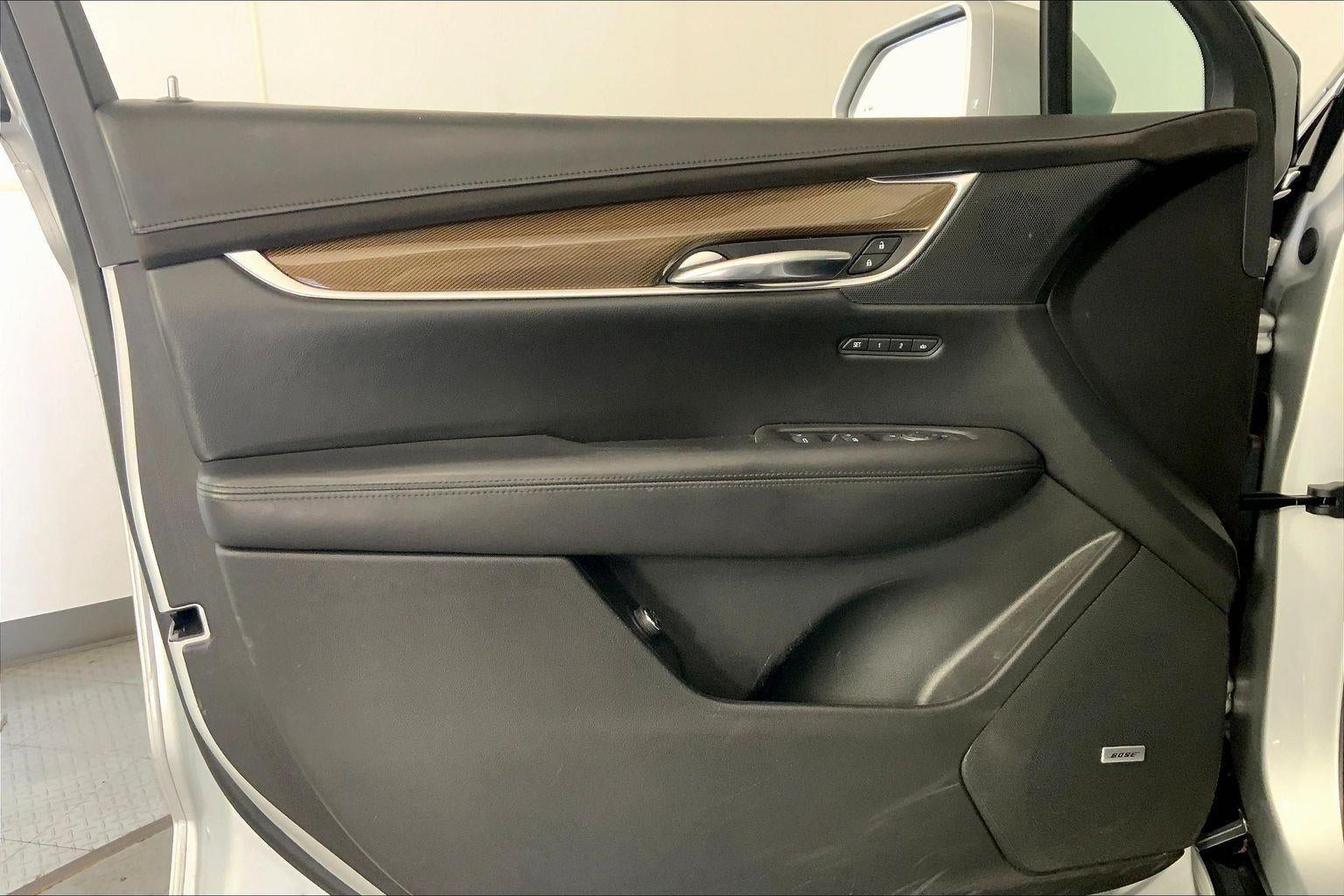 2017 Cadillac XT5 Platinum AWD