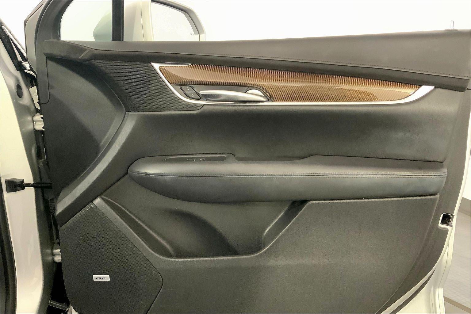 2017 Cadillac XT5 Platinum AWD