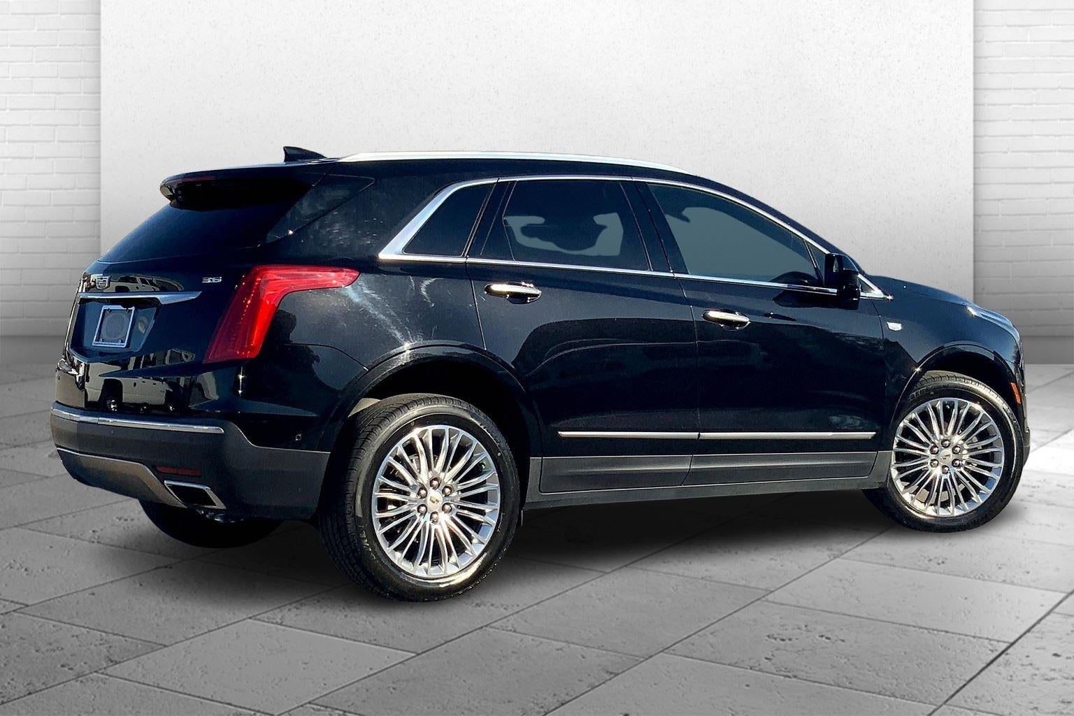 2017 Cadillac XT5 Platinum AWD