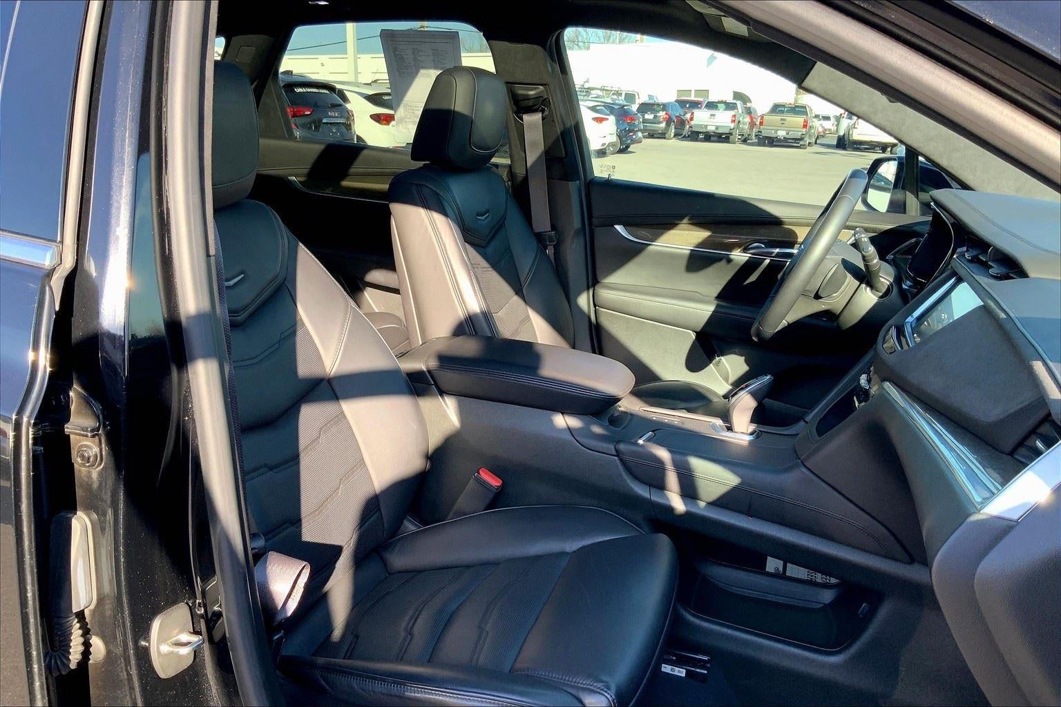 2017 Cadillac XT5 Platinum AWD