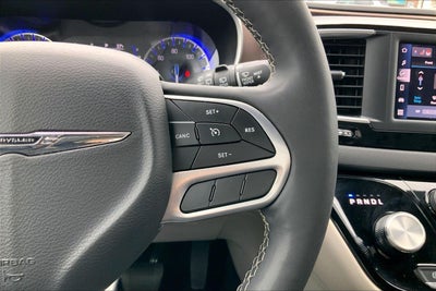 2024 Chrysler Voyager LX