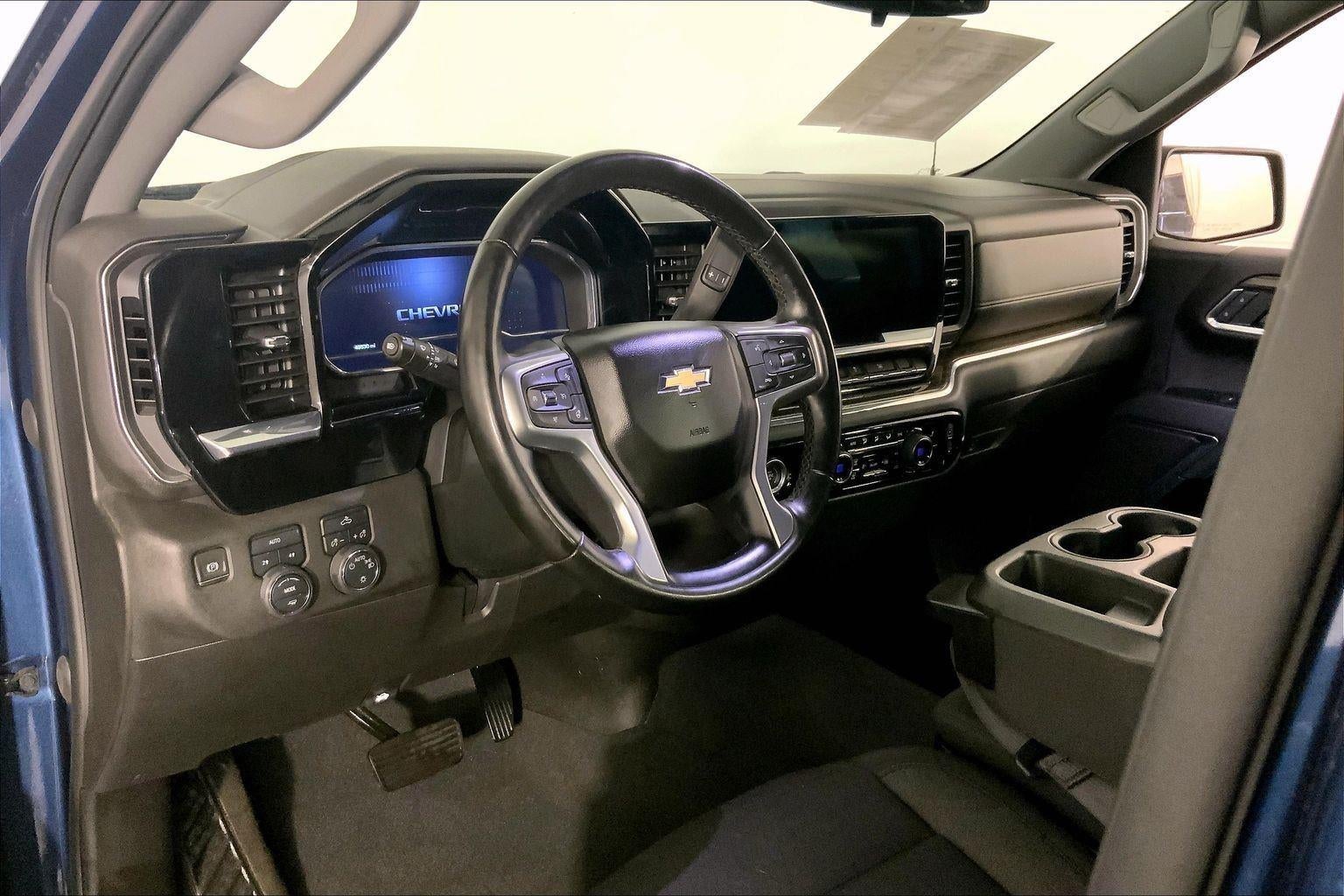 2023 Chevrolet Silverado 1500 LT (2FL)