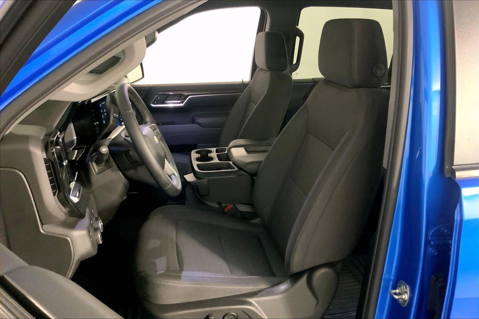2025 Chevrolet Silverado 1500 LT (2FL)
