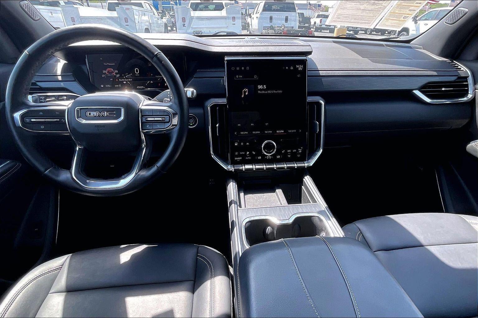 2024 GMC Acadia Elevation