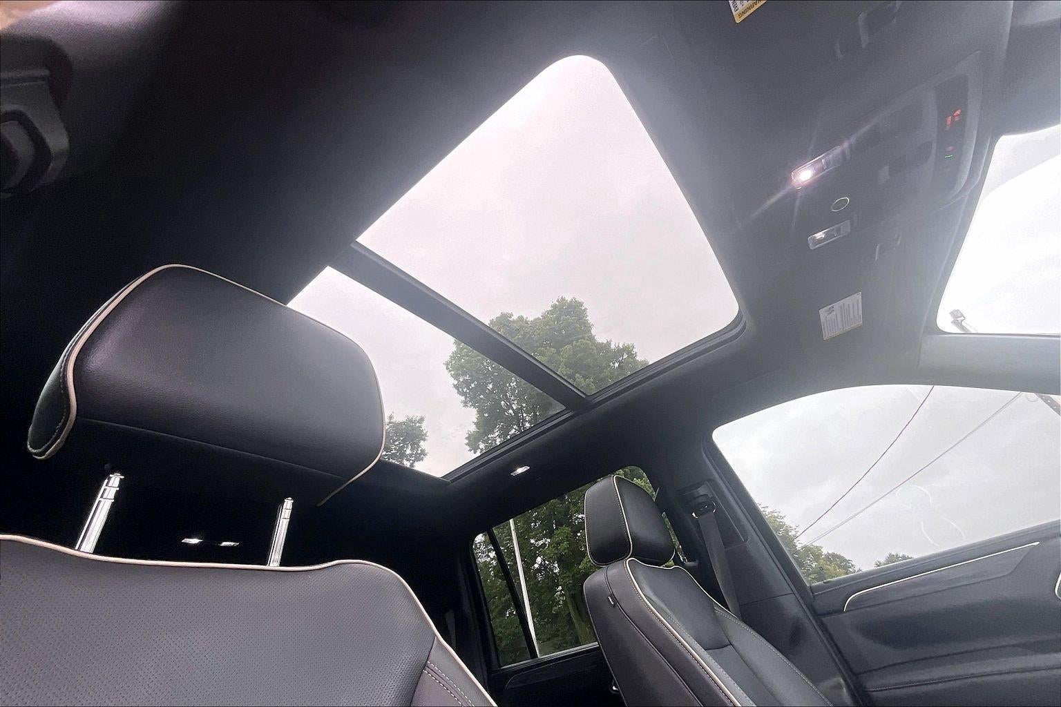 2023 GMC Yukon XL SLT