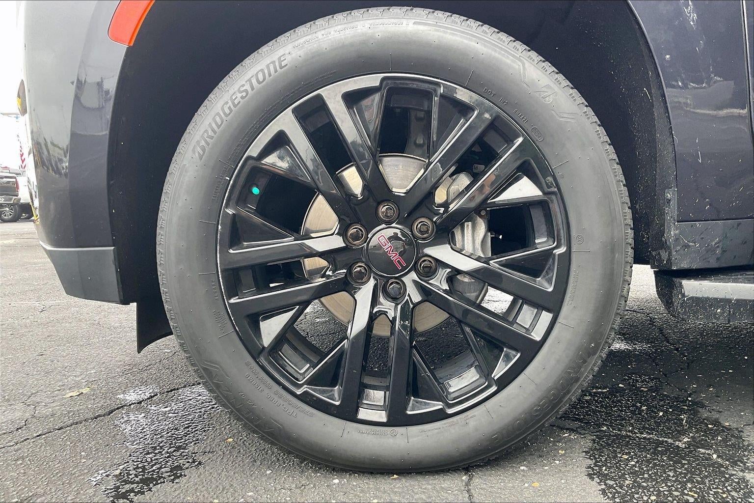 2023 GMC Yukon XL SLT