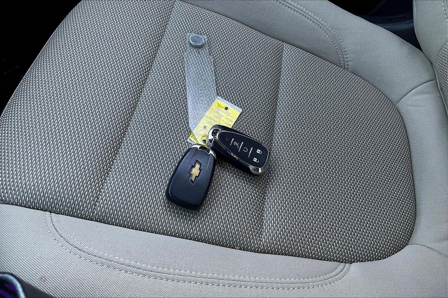 2023 Chevrolet Traverse LS