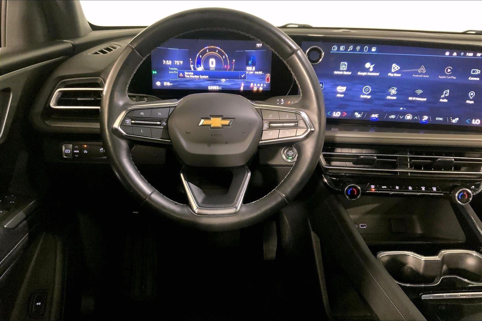2024 Chevrolet Traverse LT