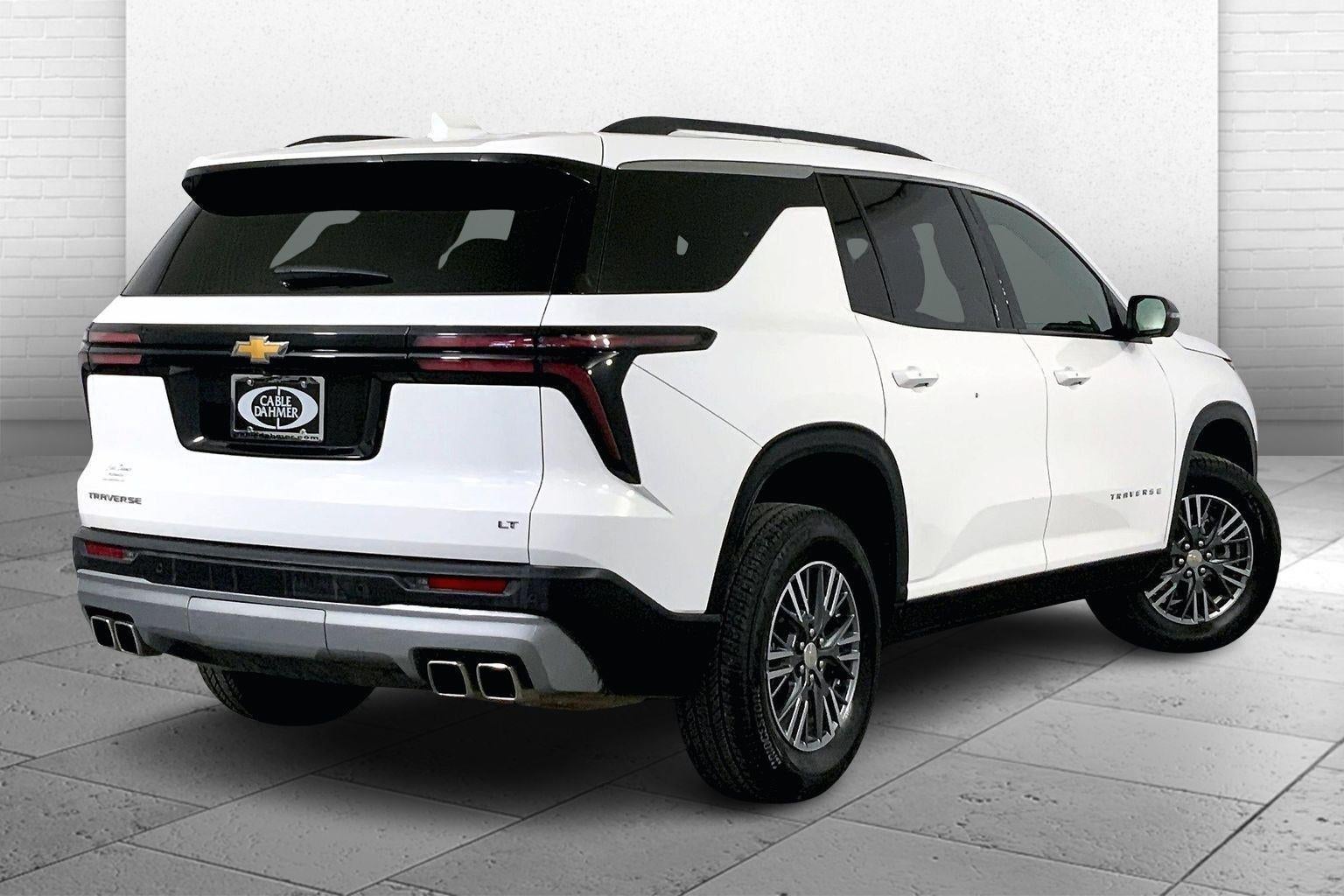 2024 Chevrolet Traverse LT