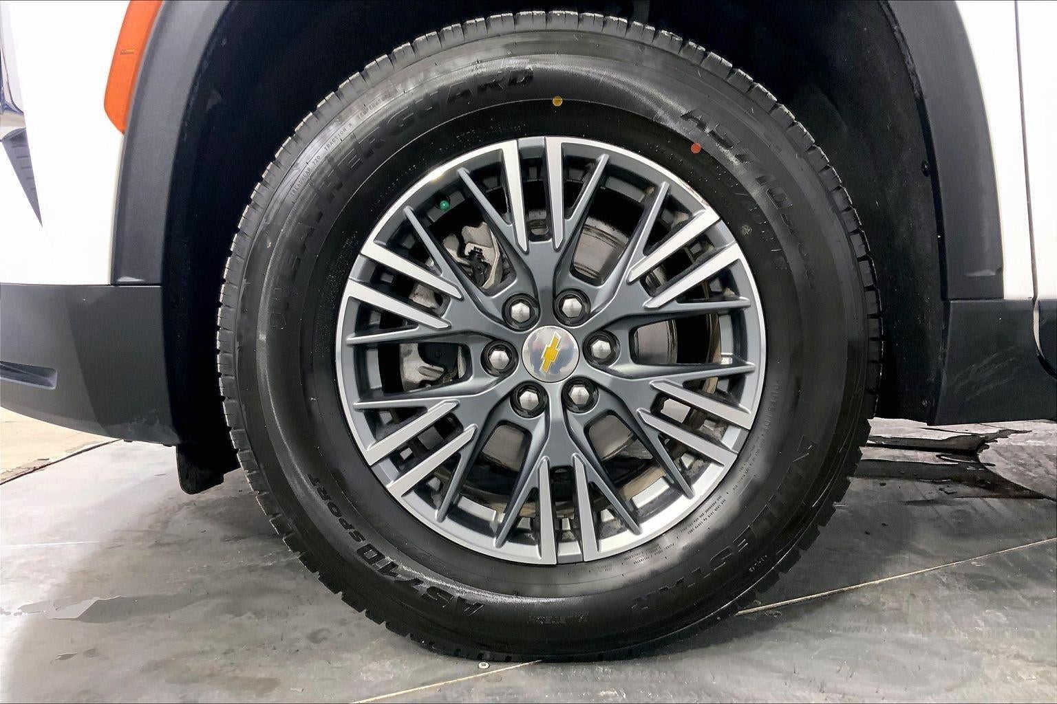 2024 Chevrolet Traverse LT