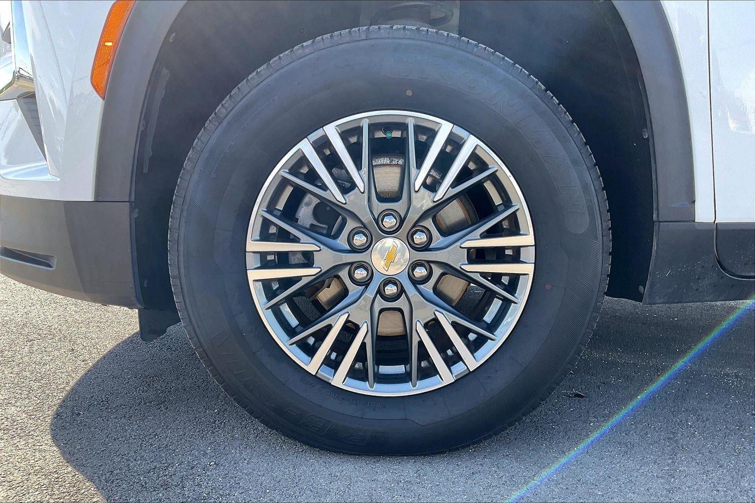 2024 Chevrolet Traverse LT
