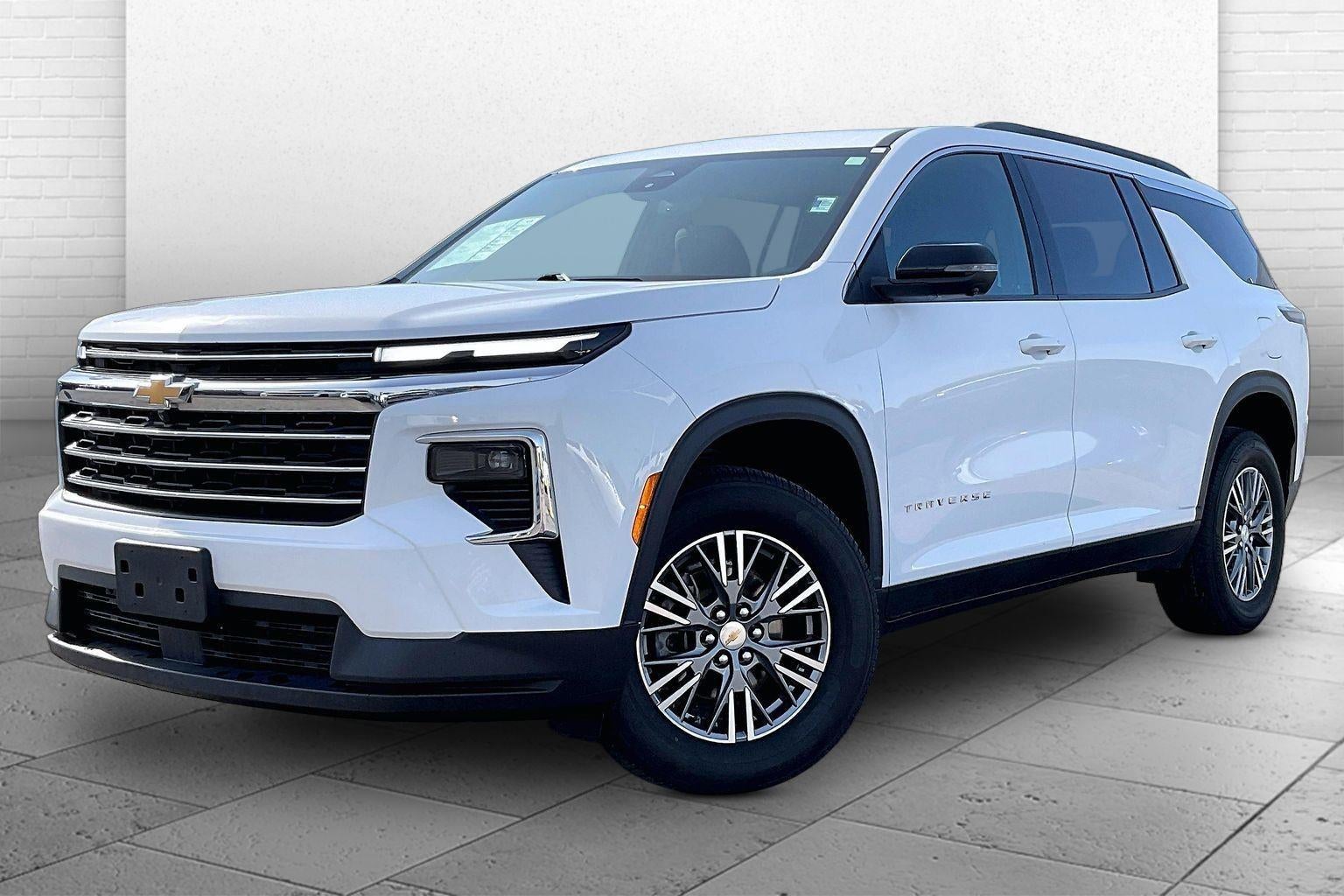 2024 Chevrolet Traverse LT