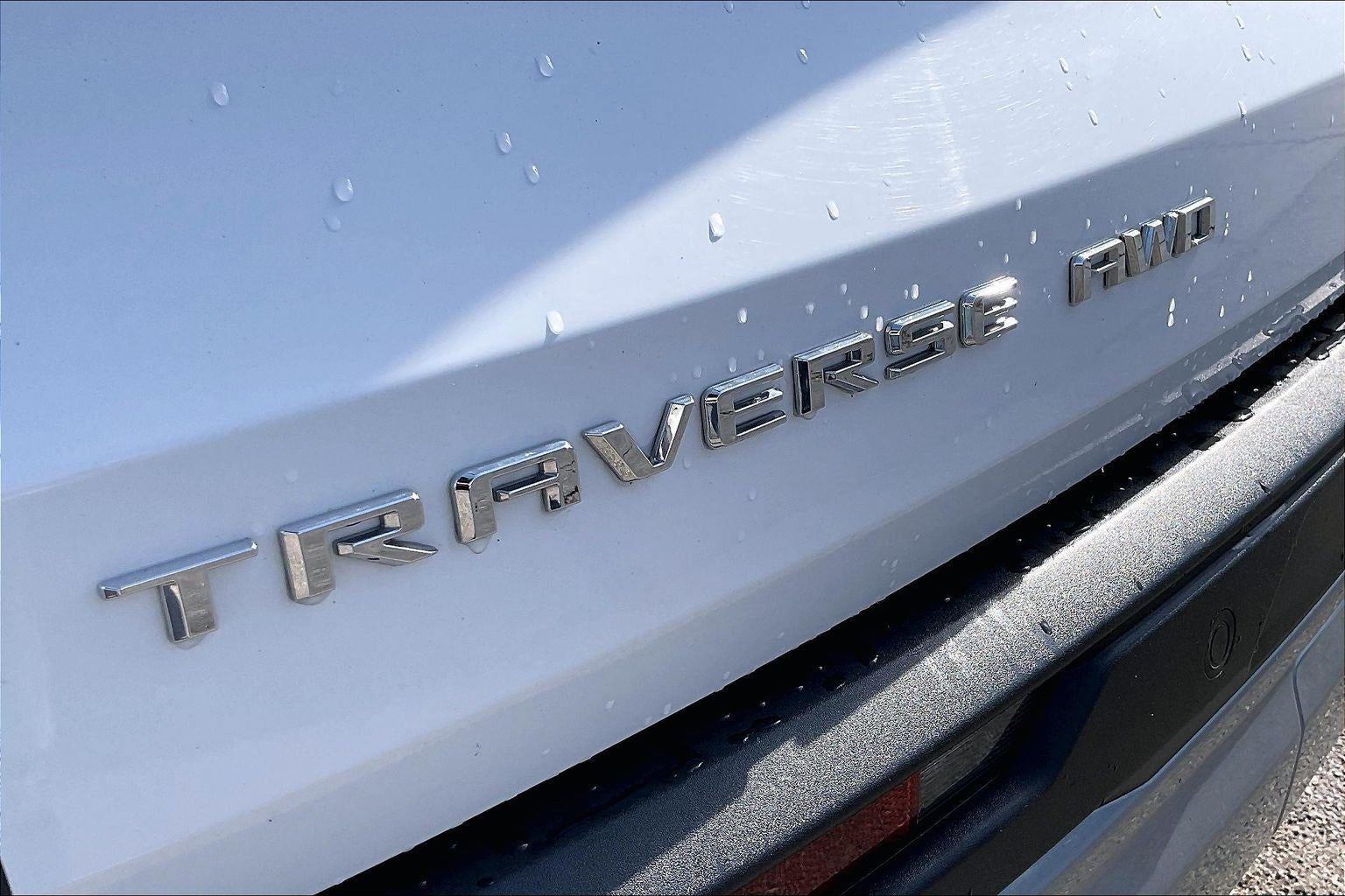 2024 Chevrolet Traverse LT