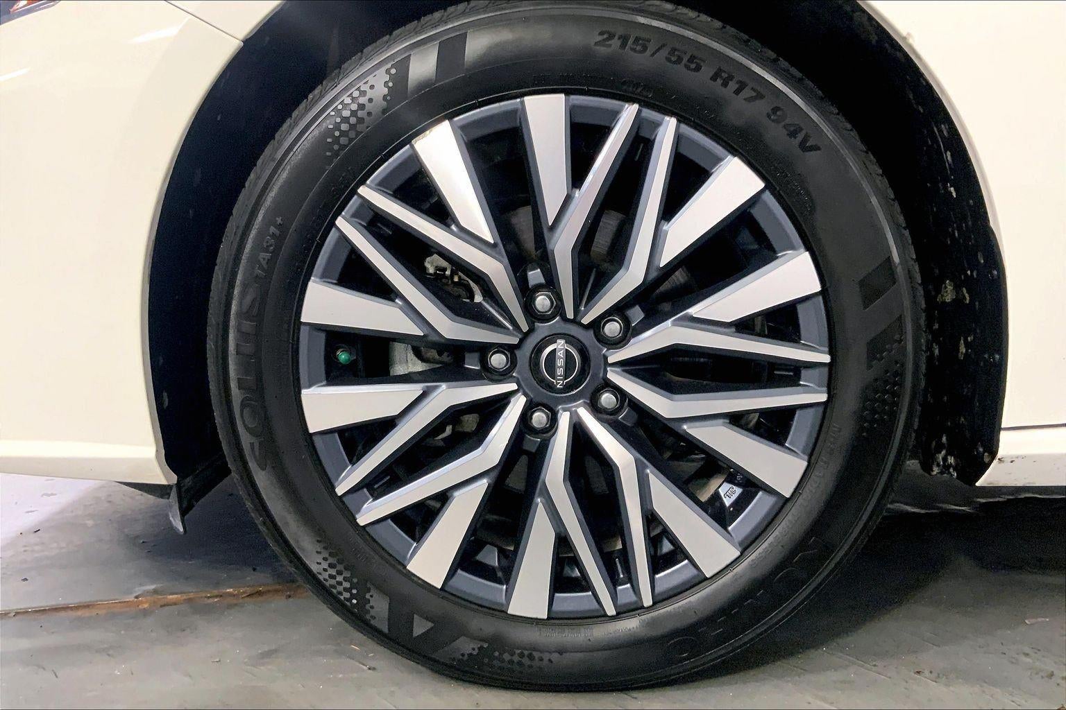 2025 Nissan Altima SV