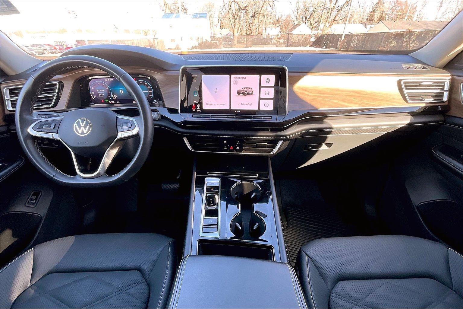 2024 Volkswagen Atlas 2.0T SE w/Technology