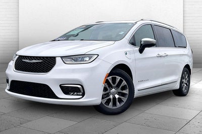 2023 Chrysler Pacifica Hybrid Pinnacle