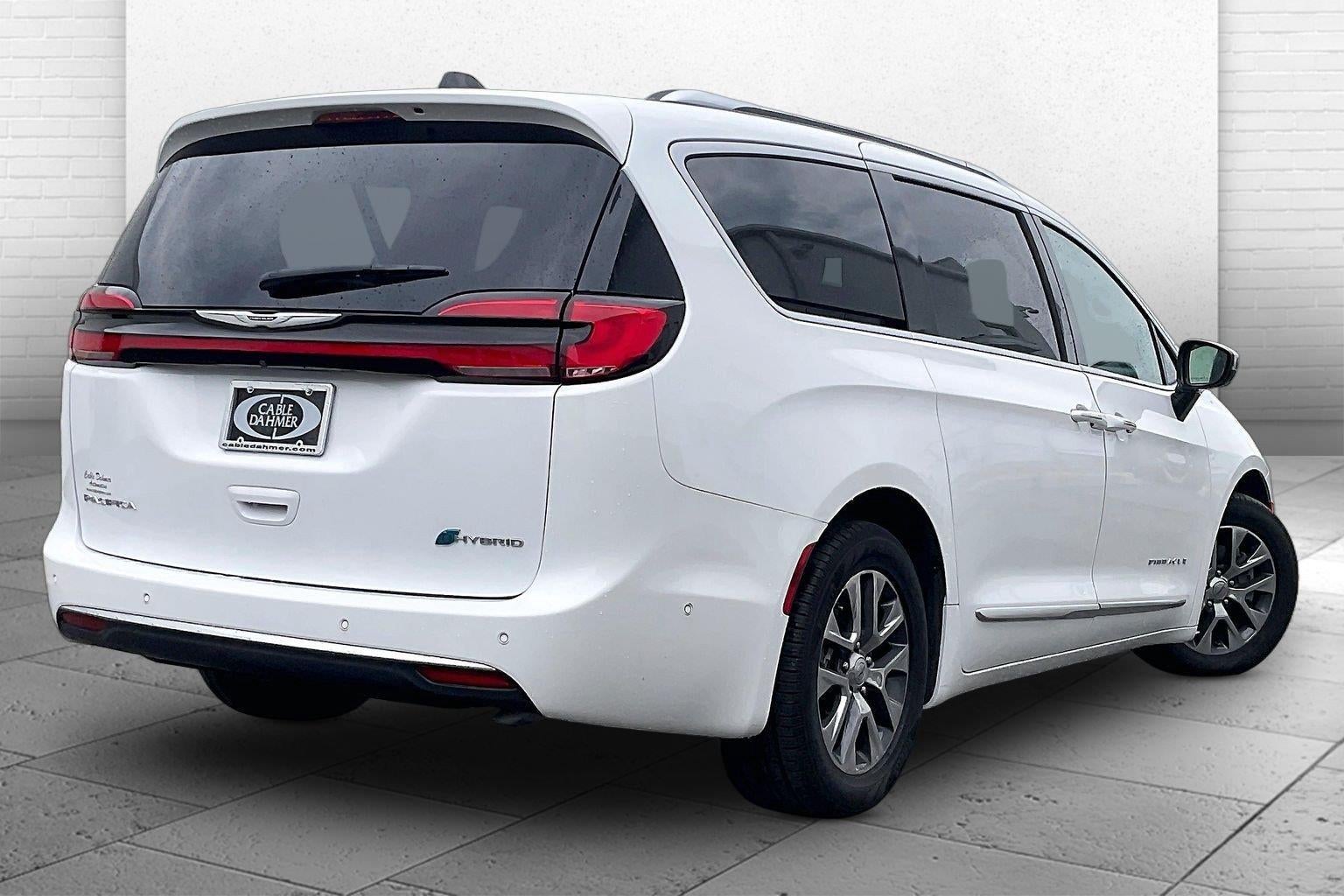 2023 Chrysler Pacifica Hybrid Pinnacle