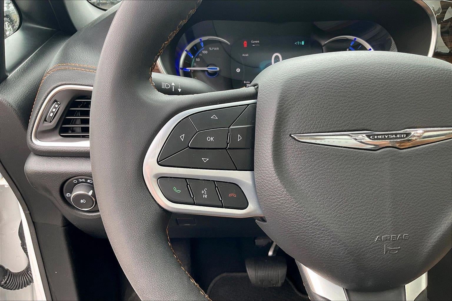 2023 Chrysler Pacifica Hybrid Pinnacle