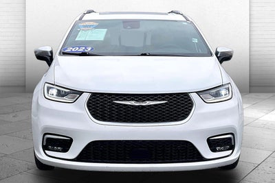 2023 Chrysler Pacifica Hybrid Pinnacle