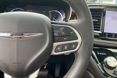 2023 Chrysler Pacifica Hybrid Pinnacle