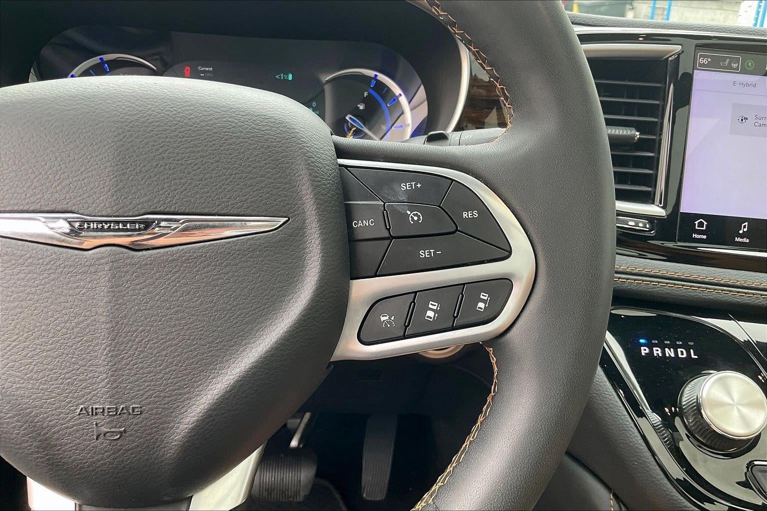 2023 Chrysler Pacifica Hybrid Pinnacle