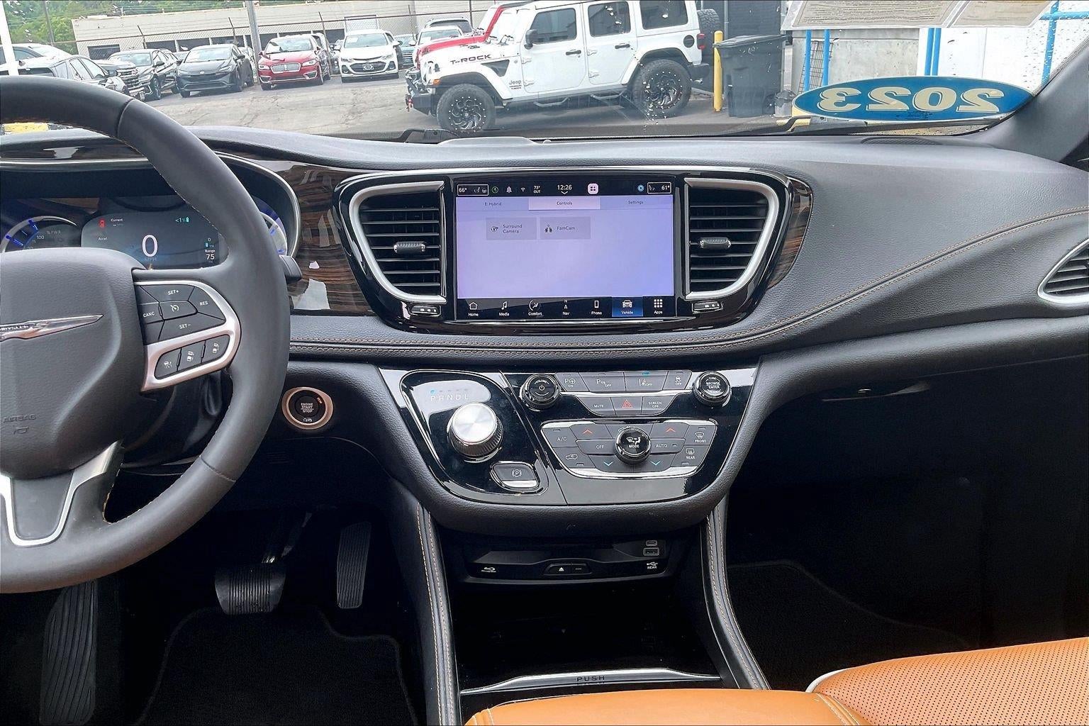 2023 Chrysler Pacifica Hybrid Pinnacle