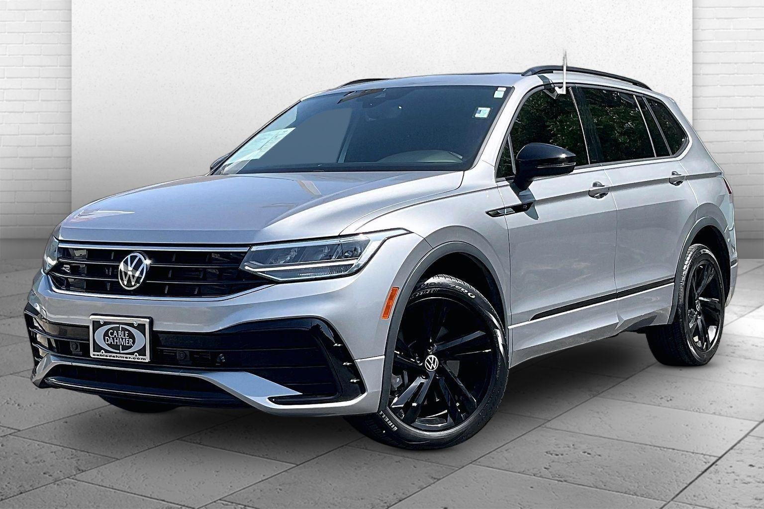 2023 Volkswagen Tiguan SE R-Line Black