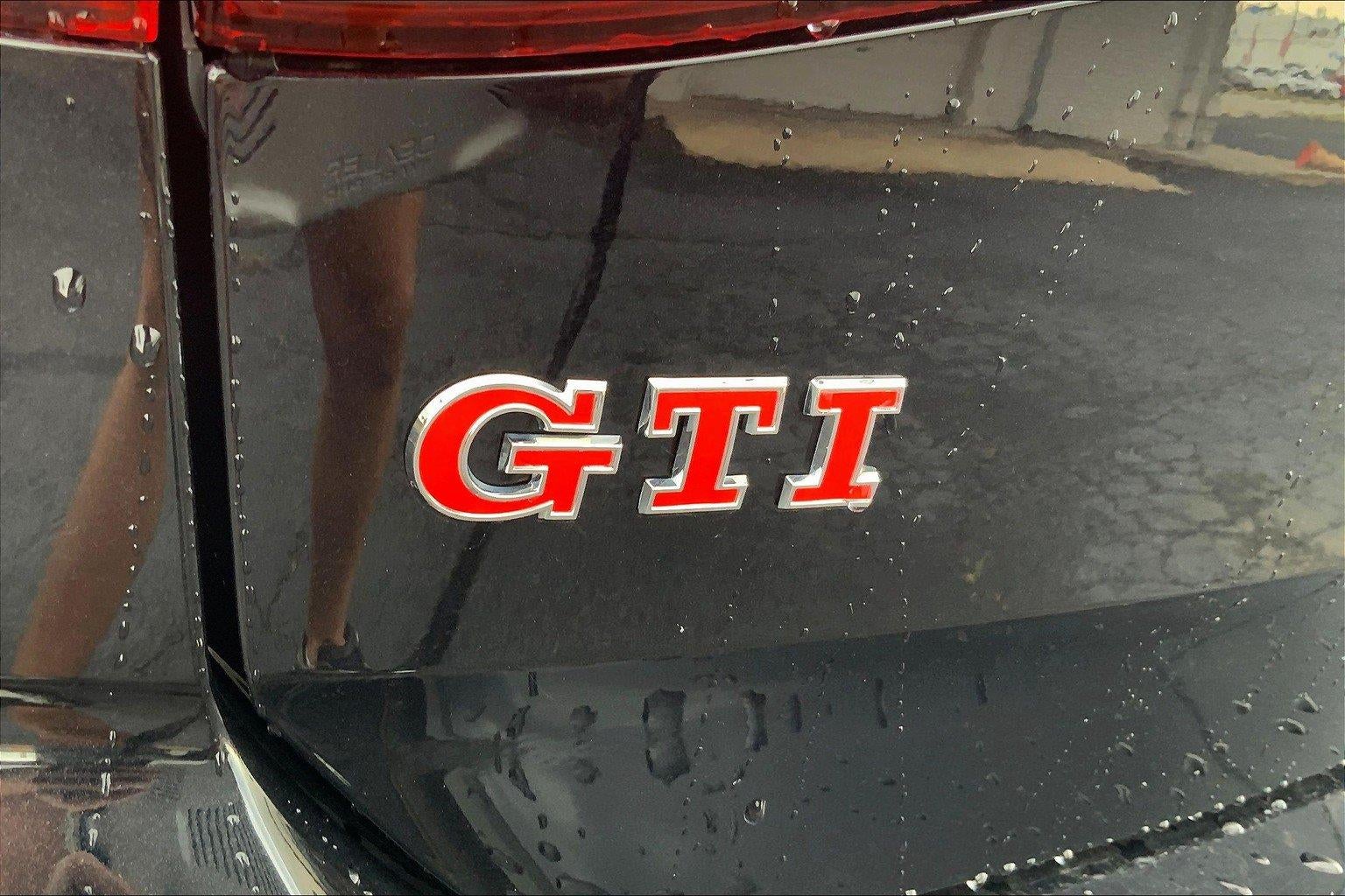 2021 Volkswagen Golf GTI S