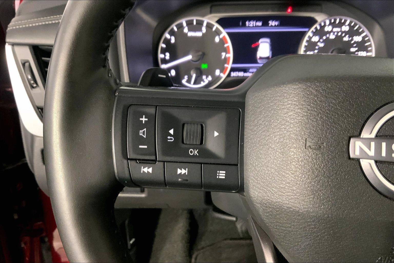 2025 Nissan Rogue SV